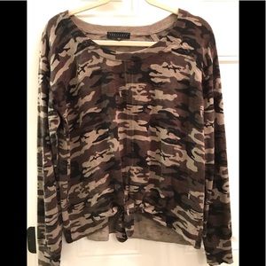 Sanctuary Tie bottom sweater in camouflage